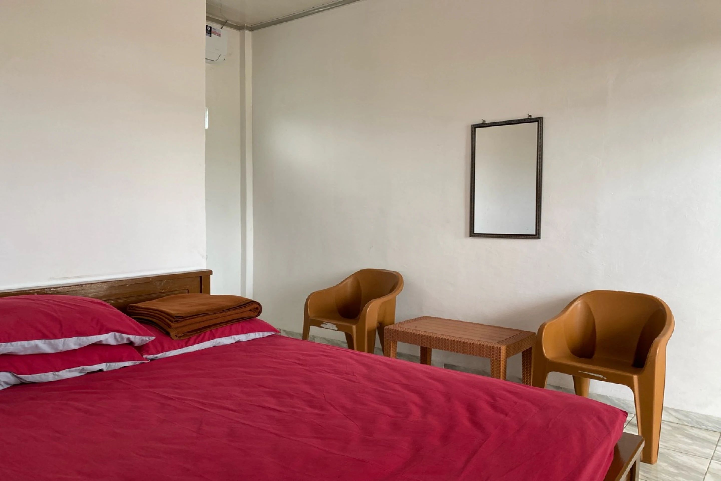 OYO Life 2127 Gading Putih Jakarta Utara
